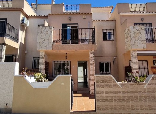 Casa adosada - Venta - Los Altos - Los Altos
