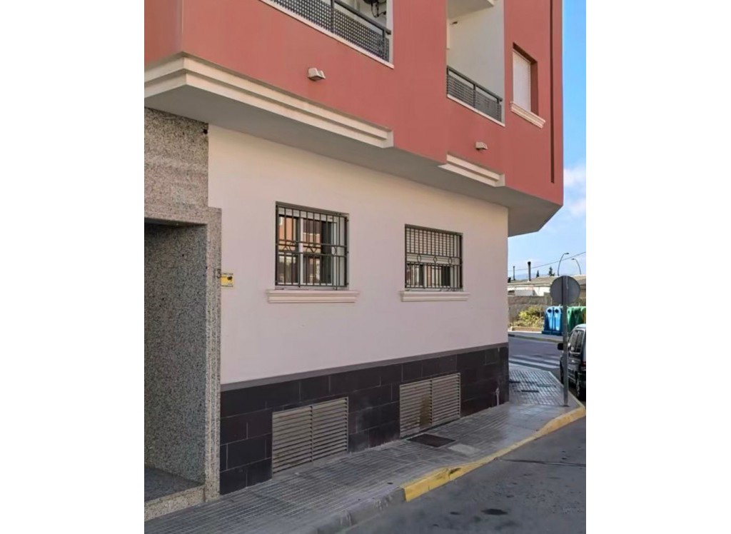 Resale - Apartment - Formentera Del Segura