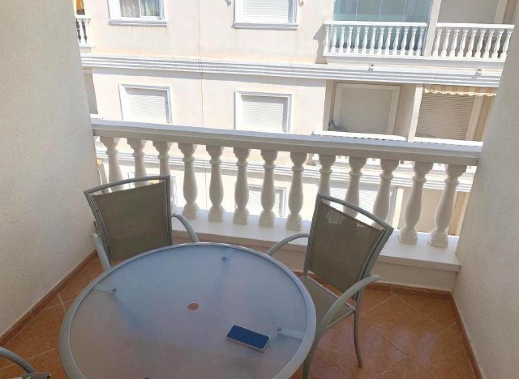 Resale - Apartment - Formentera Del Segura