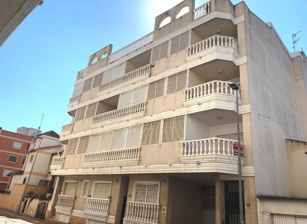 Resale - Apartment - Formentera Del Segura