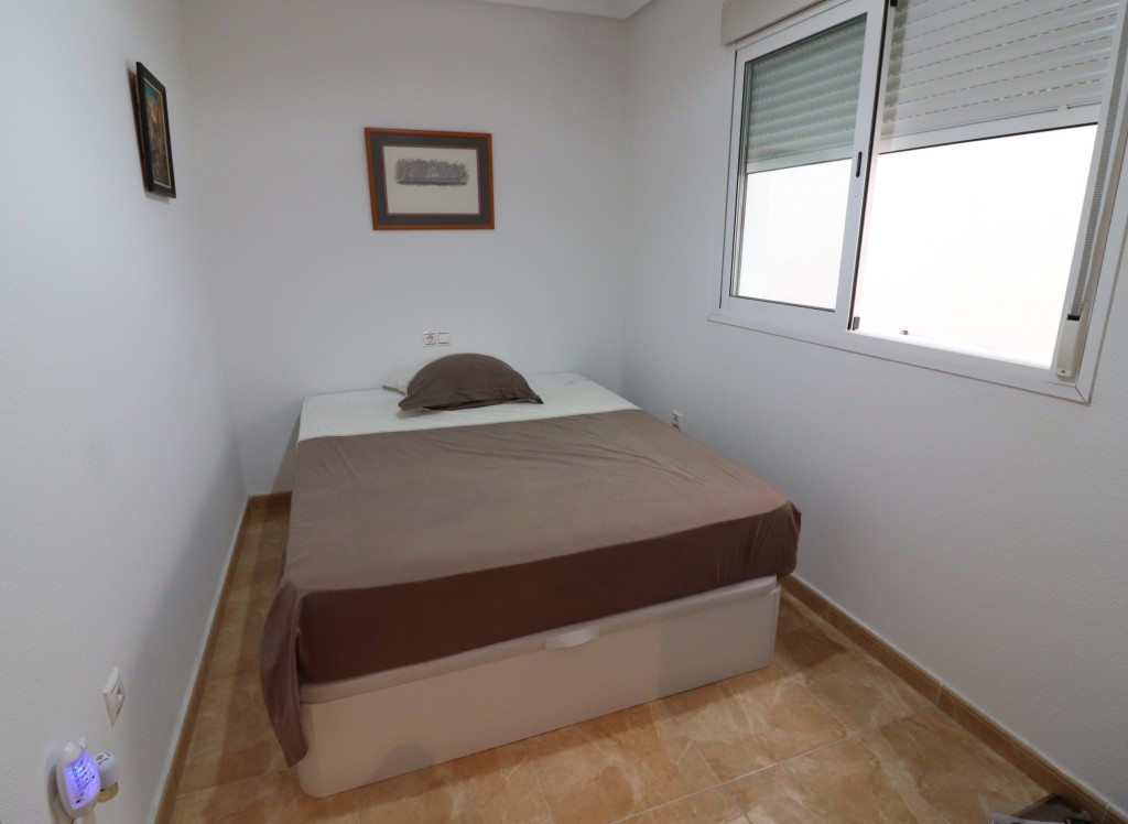 Resale - Apartment - Formentera Del Segura