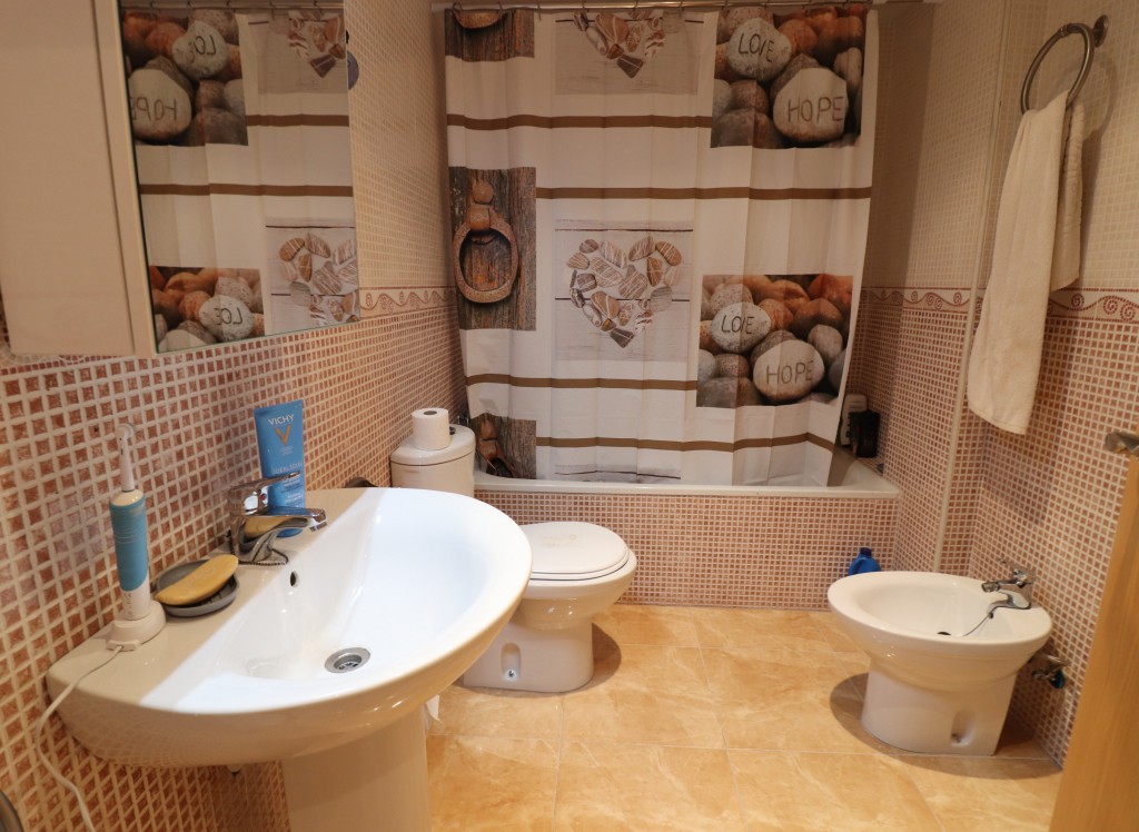 Resale - Apartment - Formentera Del Segura