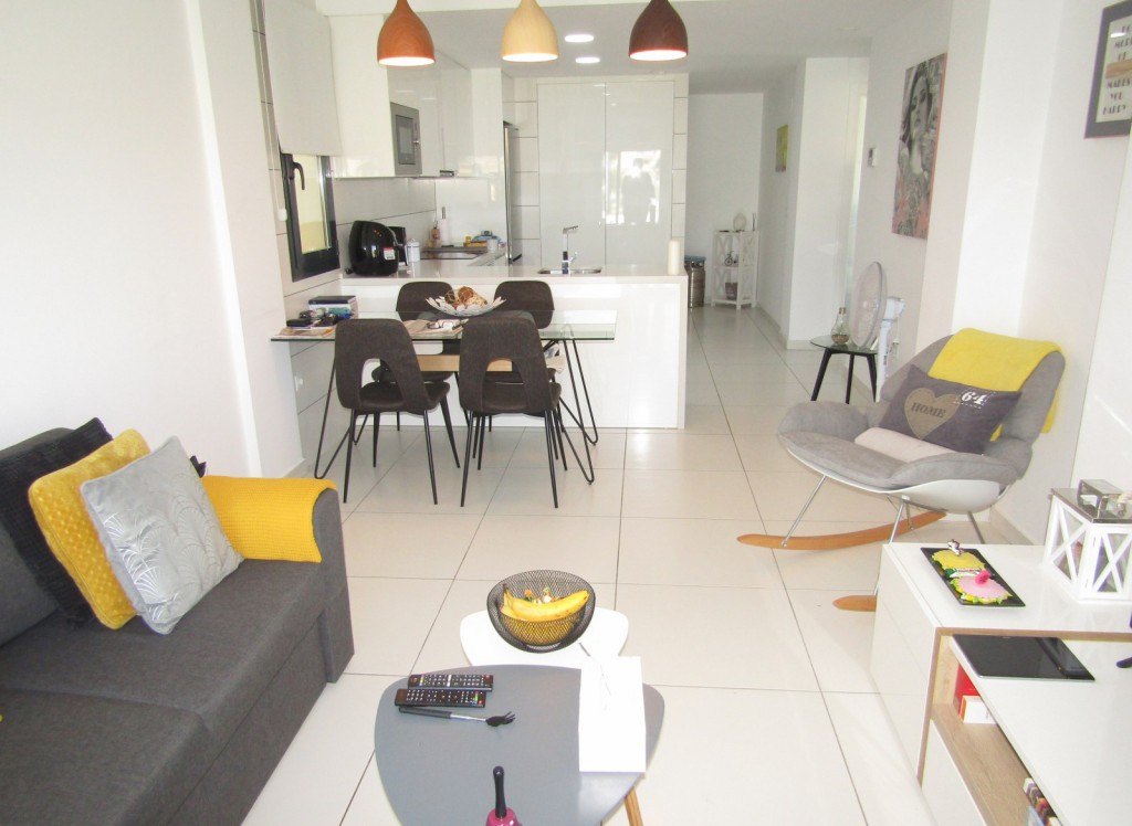Resale - Apartment - Villamartin