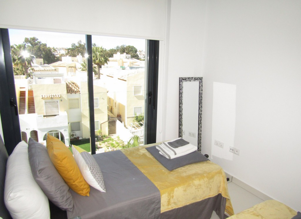 Resale - Apartment - Villamartin