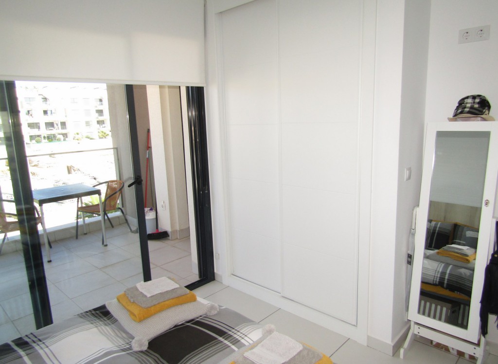 Resale - Apartment - Villamartin