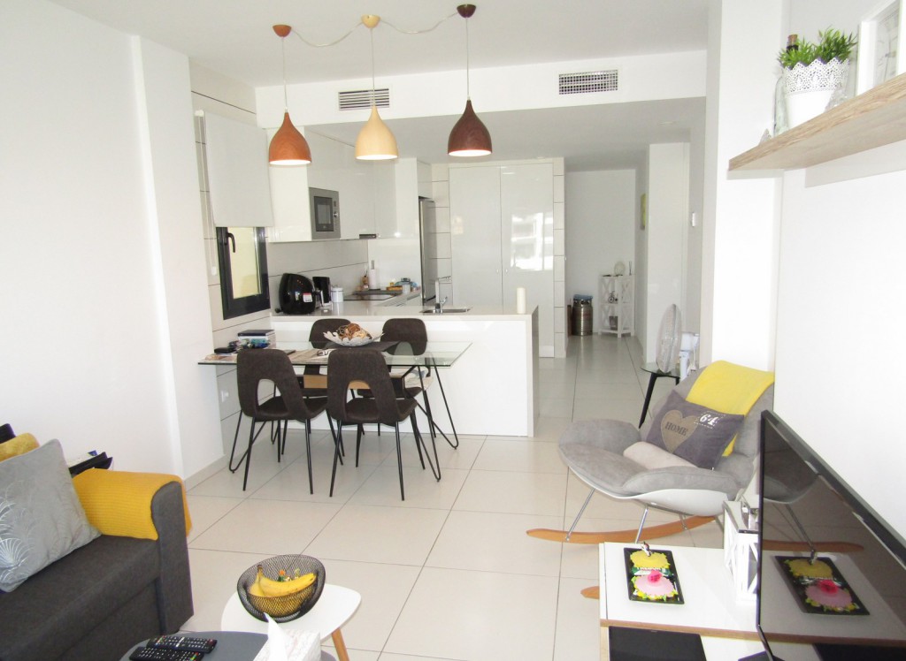 Resale - Apartment - Villamartin