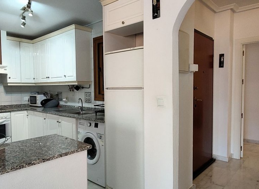 Resale - Apartment - Villamartin