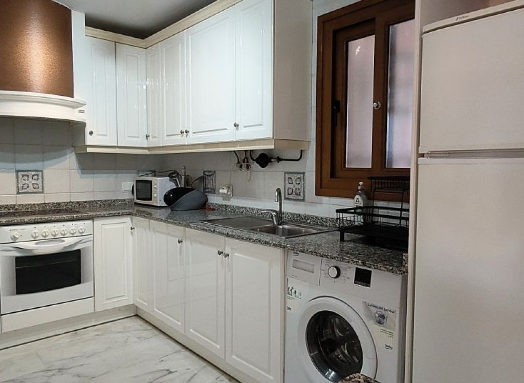 Resale - Apartment - Villamartin