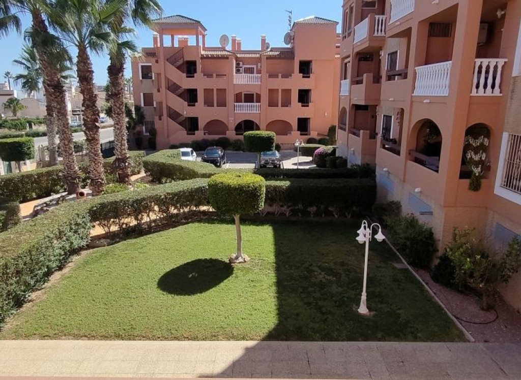 Resale - Apartment - Villamartin