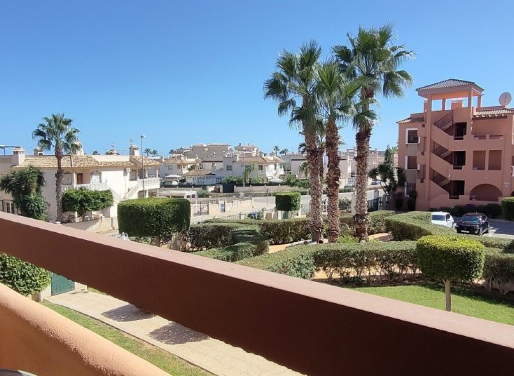 Resale - Apartment - Villamartin