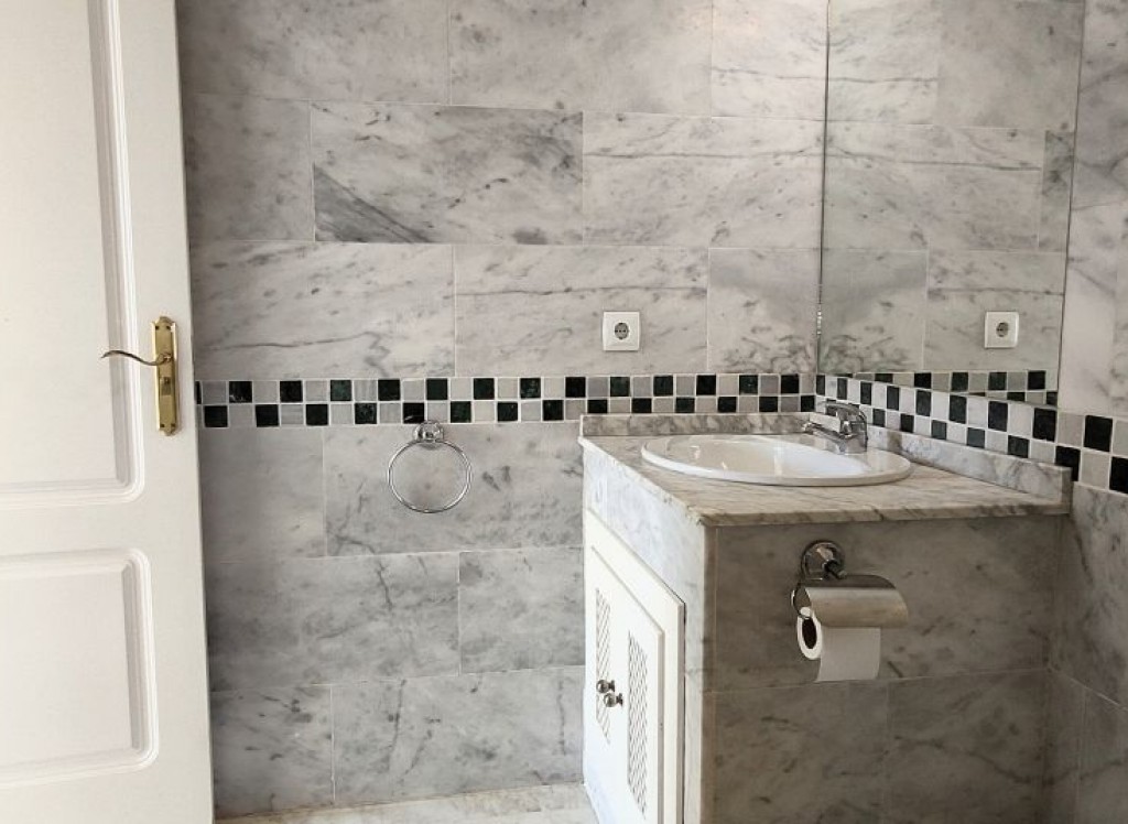 Resale - Apartment - Villamartin