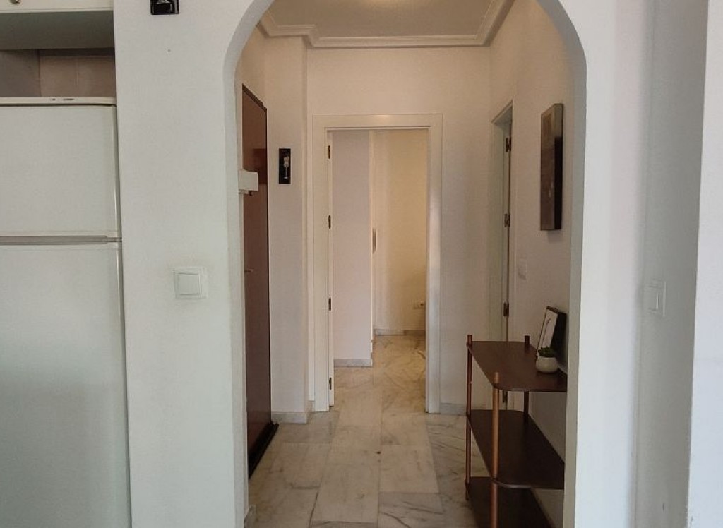 Resale - Apartment - Villamartin