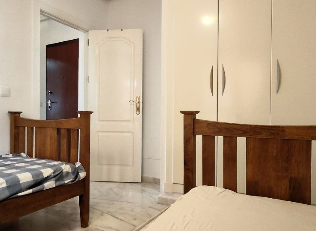 Resale - Apartment - Villamartin