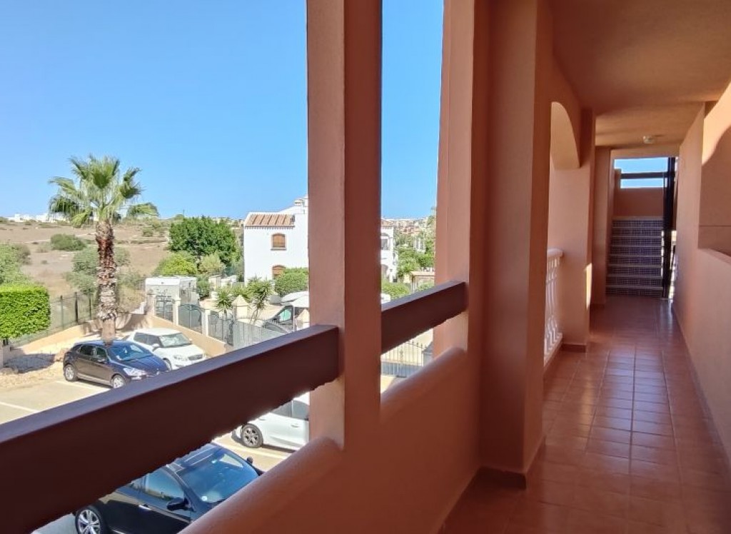 Resale - Apartment - Villamartin