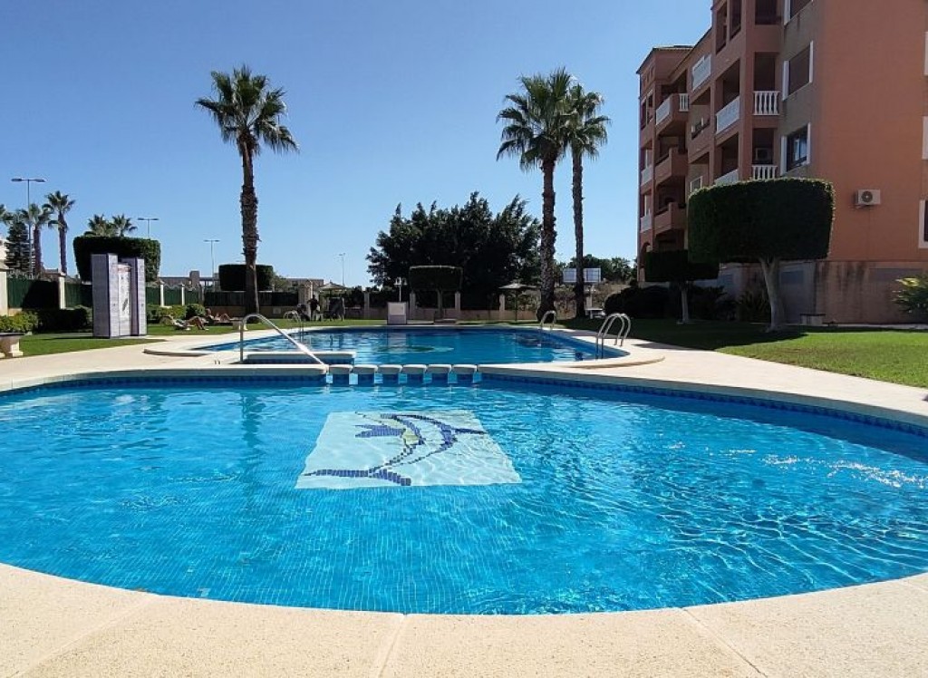 Resale - Apartment - Villamartin