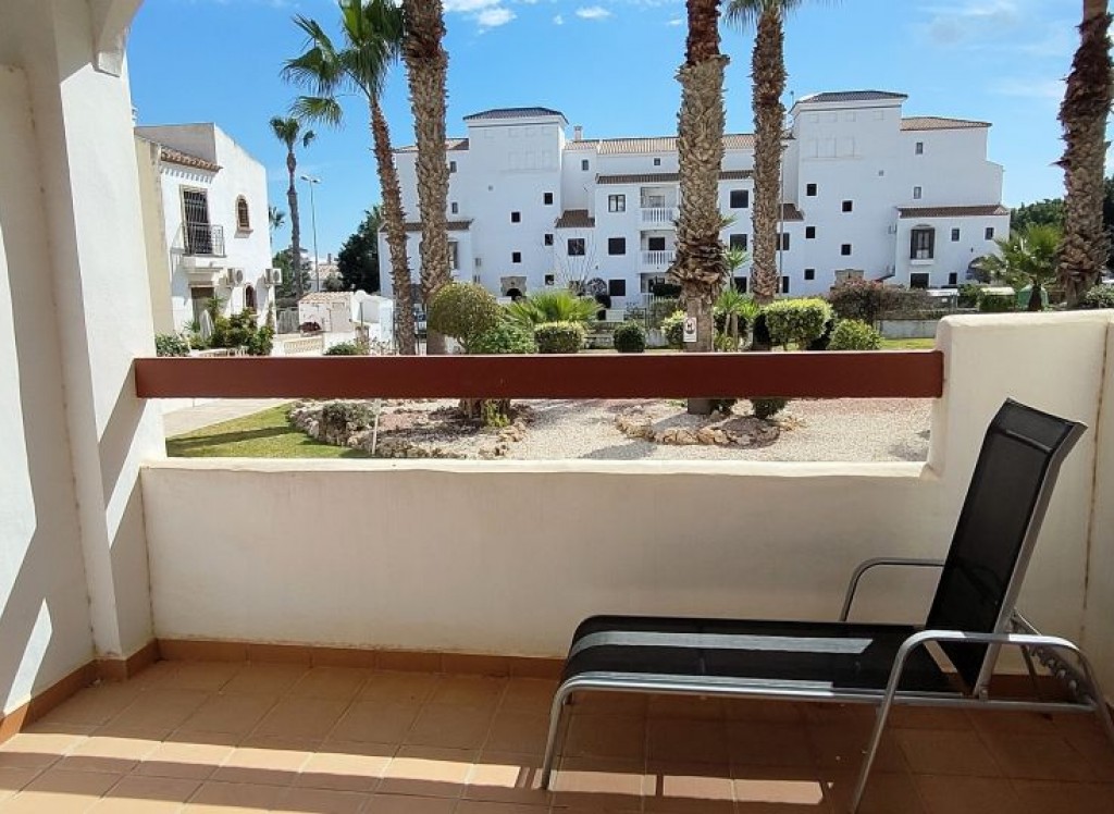 Resale - Apartment - Villamartin