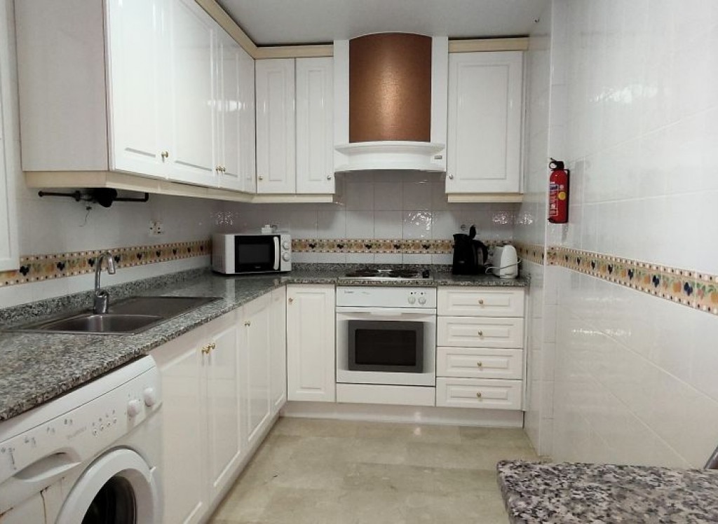 Resale - Apartment - Villamartin