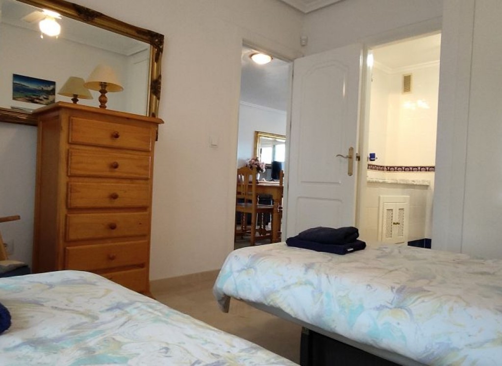 Resale - Apartment - Villamartin