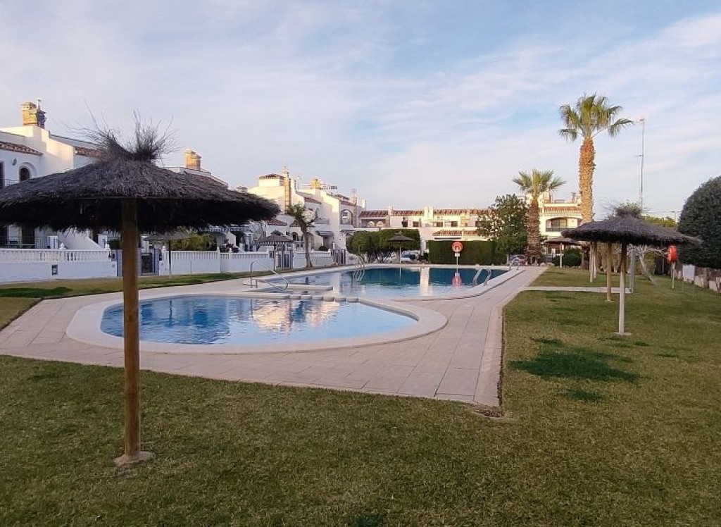 Resale - Apartment - Villamartin