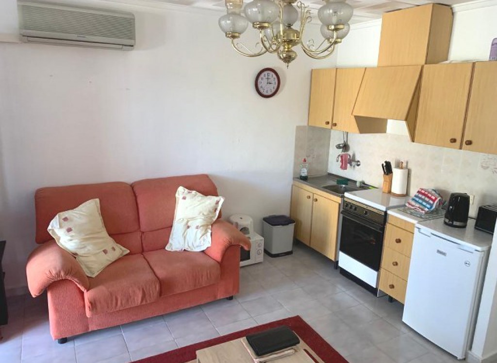 Resale - Bungalow - Torrevieja