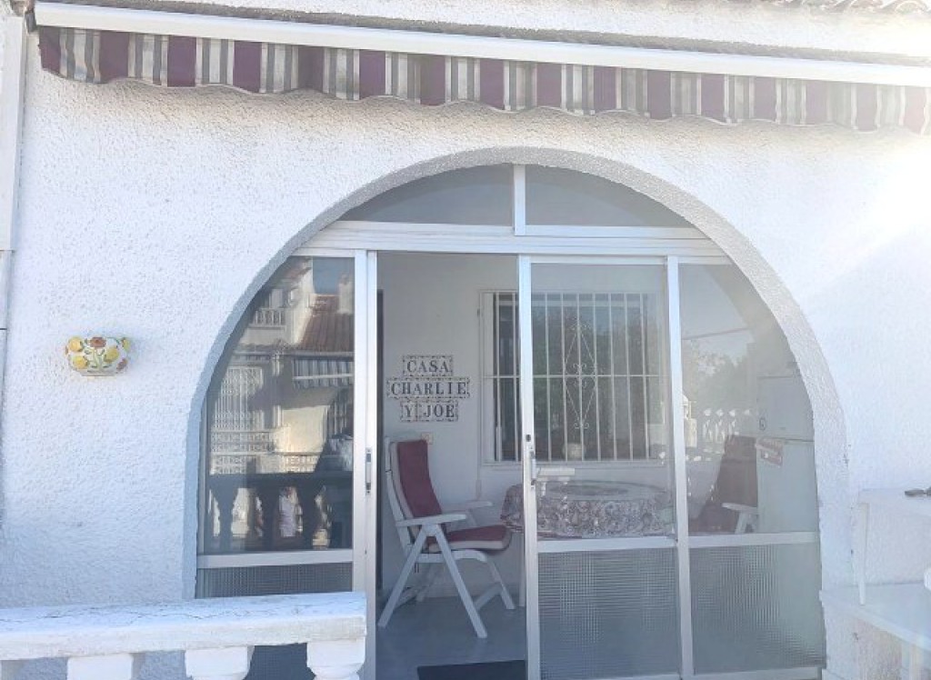 Resale - Bungalow - Torrevieja
