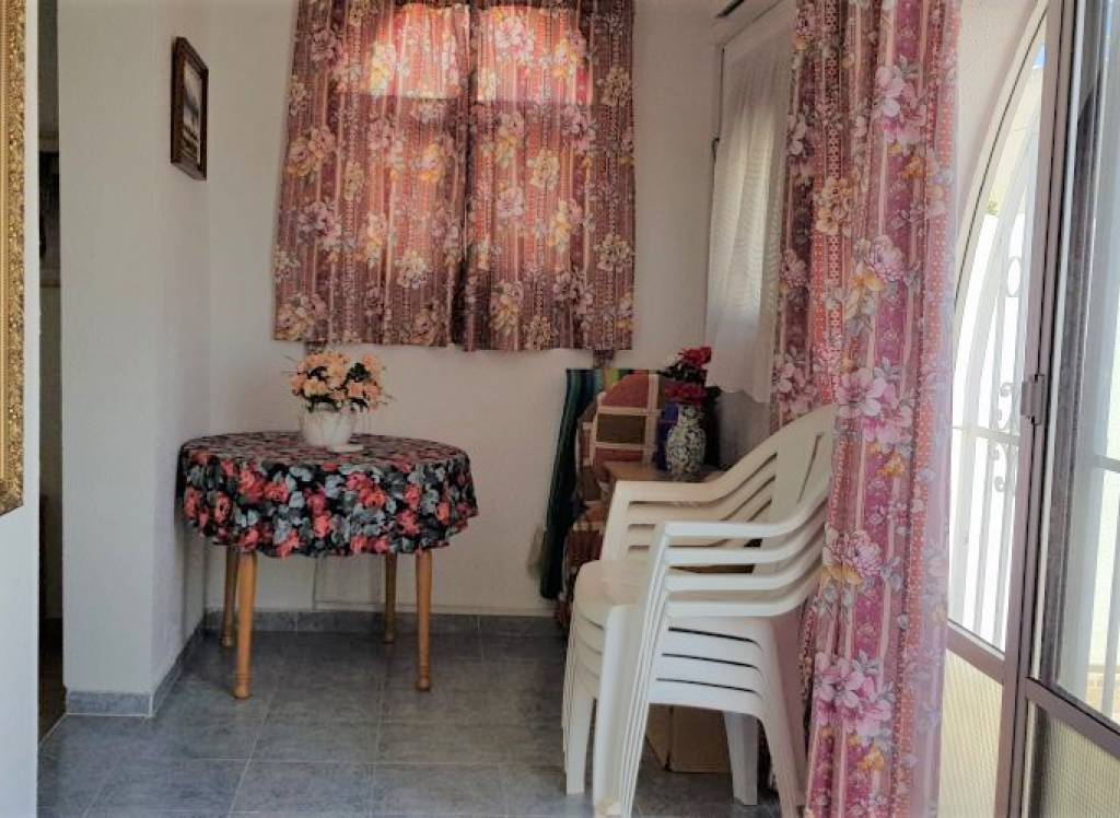 Resale - Bungalow - Torrevieja