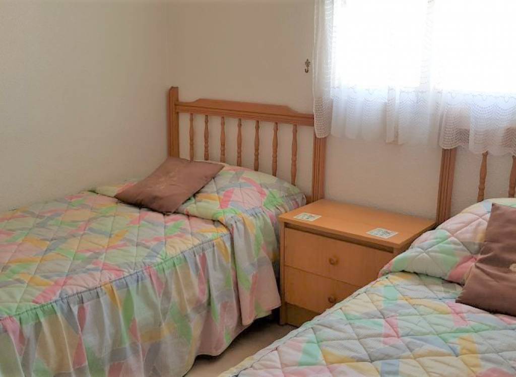 Resale - Bungalow - Torrevieja