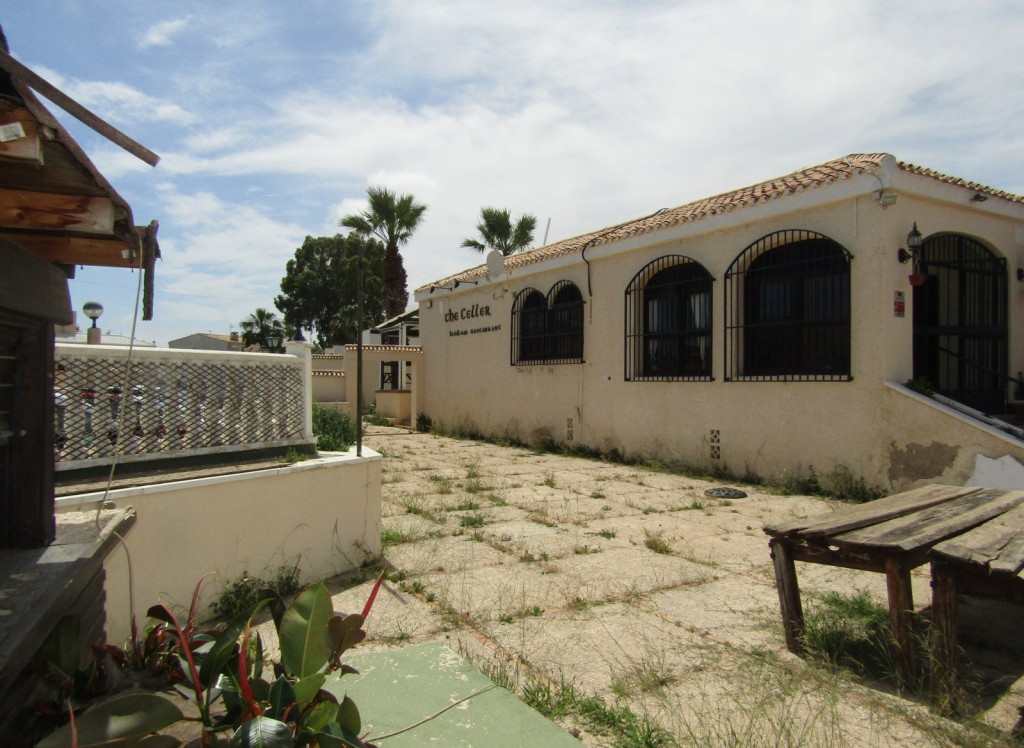 Resale - Commercial - Cabo Roig