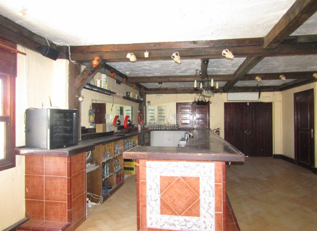 Resale - Commercial - Cabo Roig