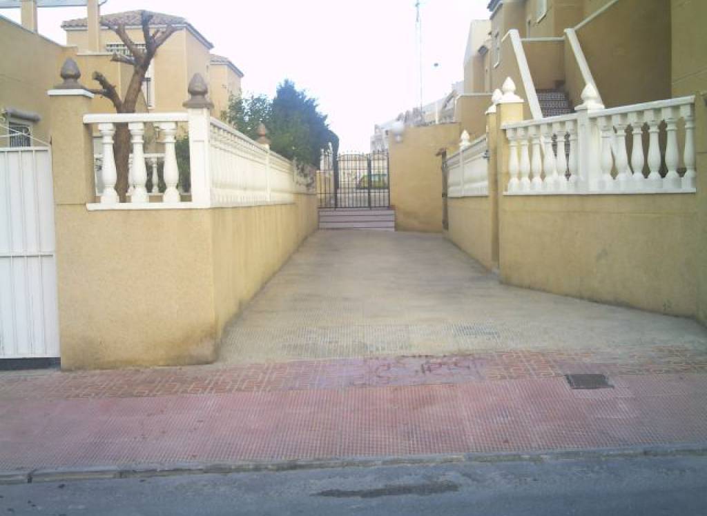 Resale - Commercial - Torrevieja