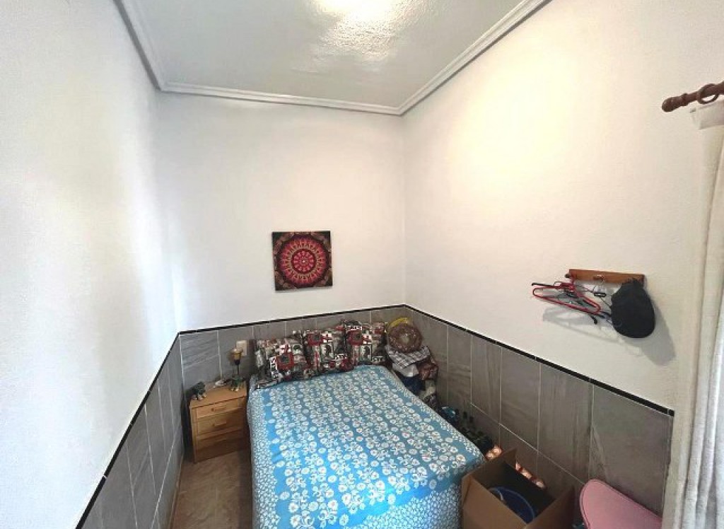 Resale - Finca/Country Property - Albatera