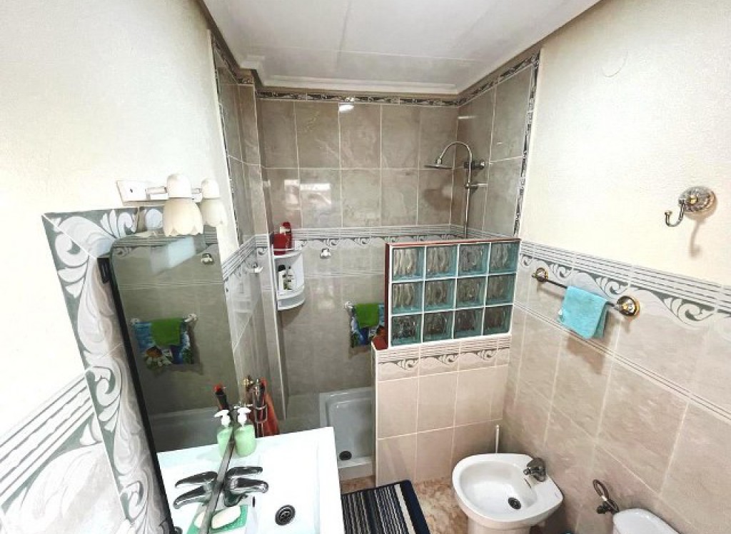 Resale - Finca/Country Property - Albatera