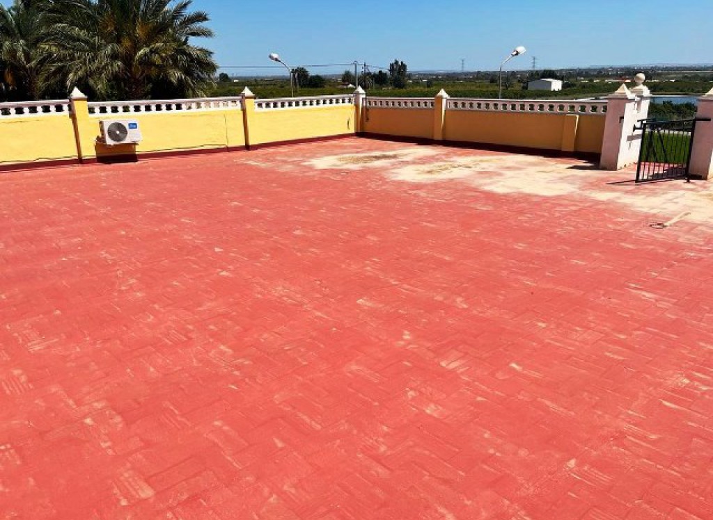 Resale - Finca/Country Property - Albatera