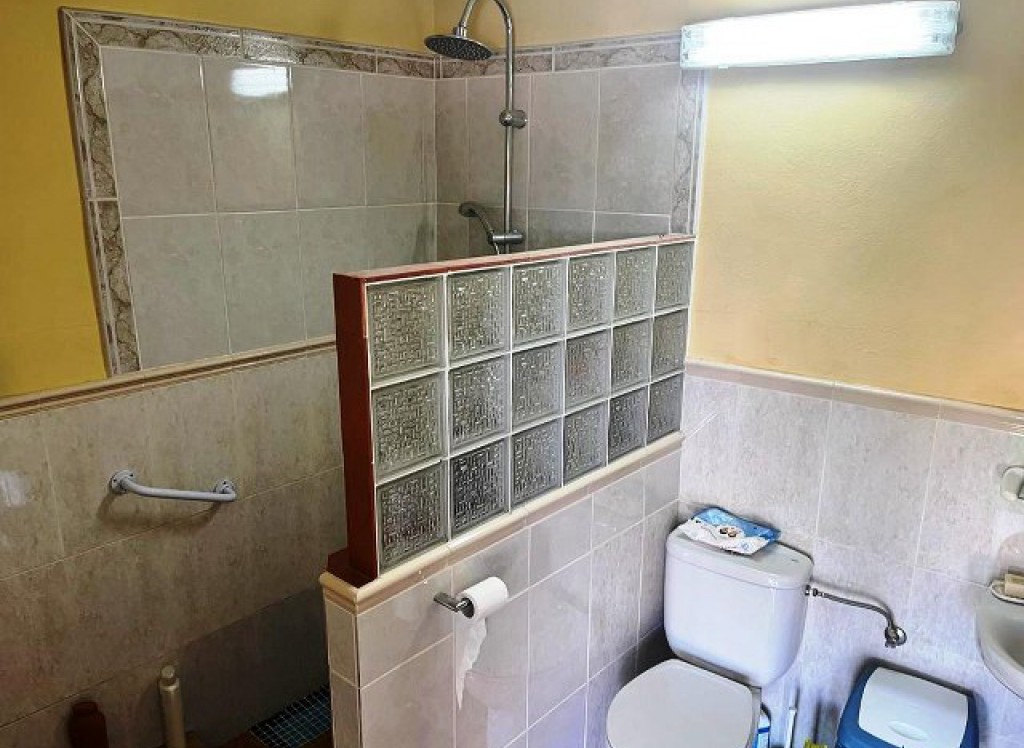 Resale - Finca/Country Property - Albatera