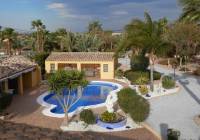 Resale - Finca/Country Property - Catral