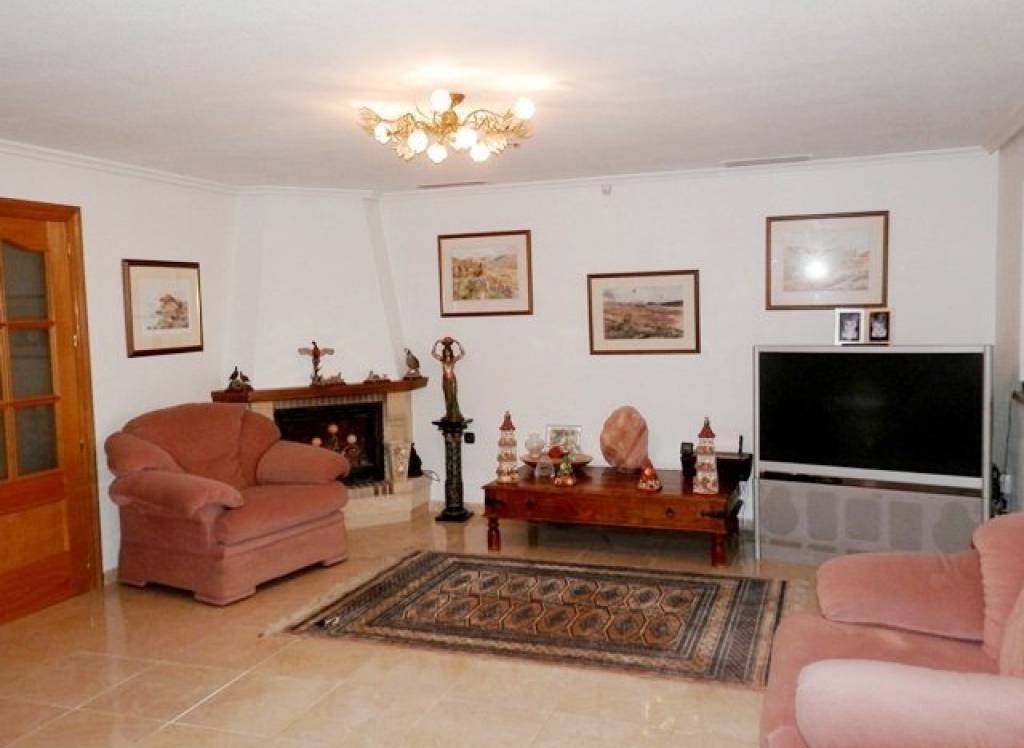 Resale - Finca/Country Property - Catral