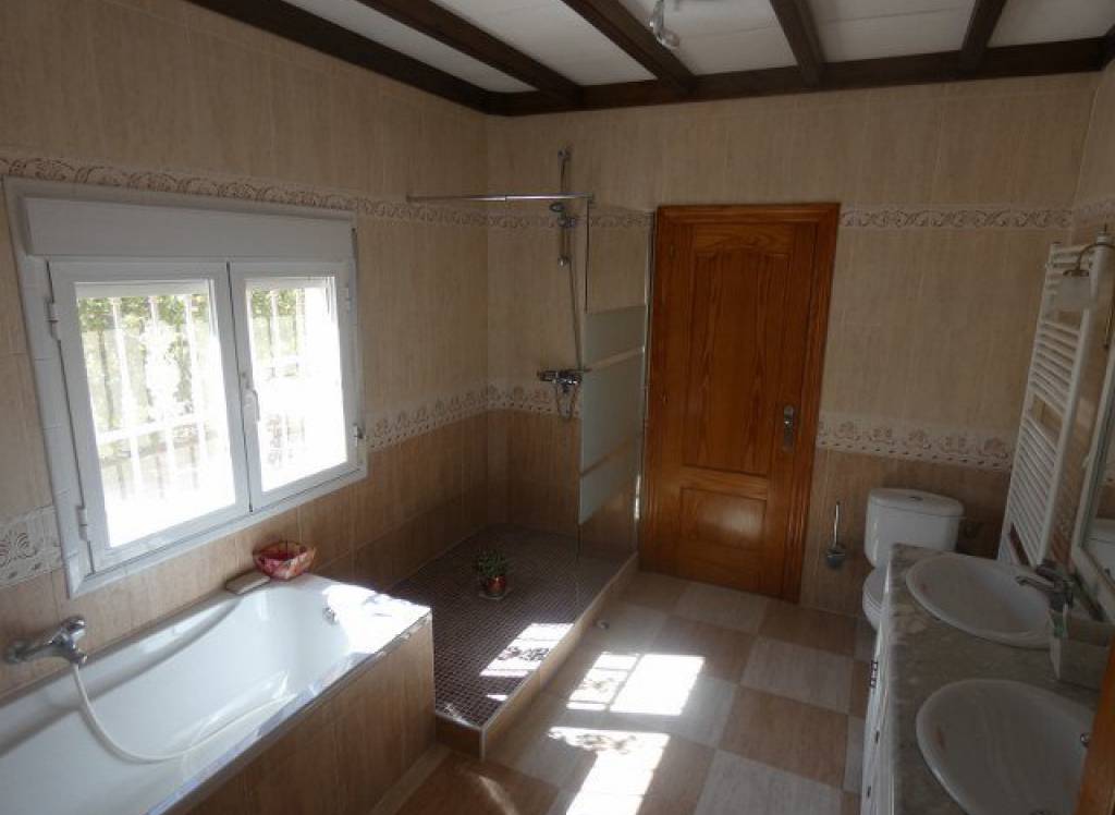 Resale - Finca/Country Property - Catral