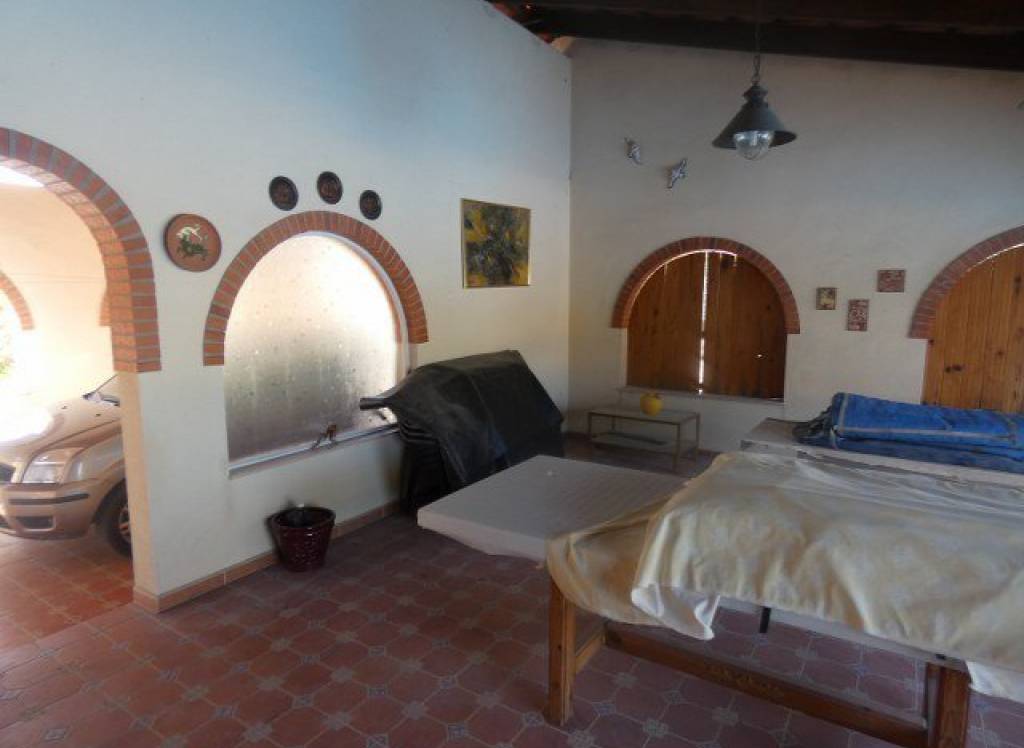 Resale - Finca/Country Property - Catral