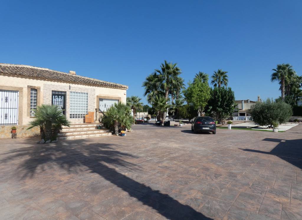 Resale - Finca/Country Property - Rafal