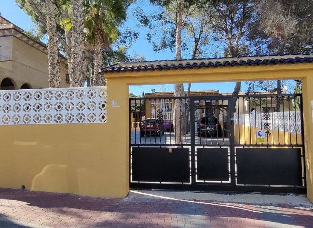 Resale - Semi Detached - Los Balcones