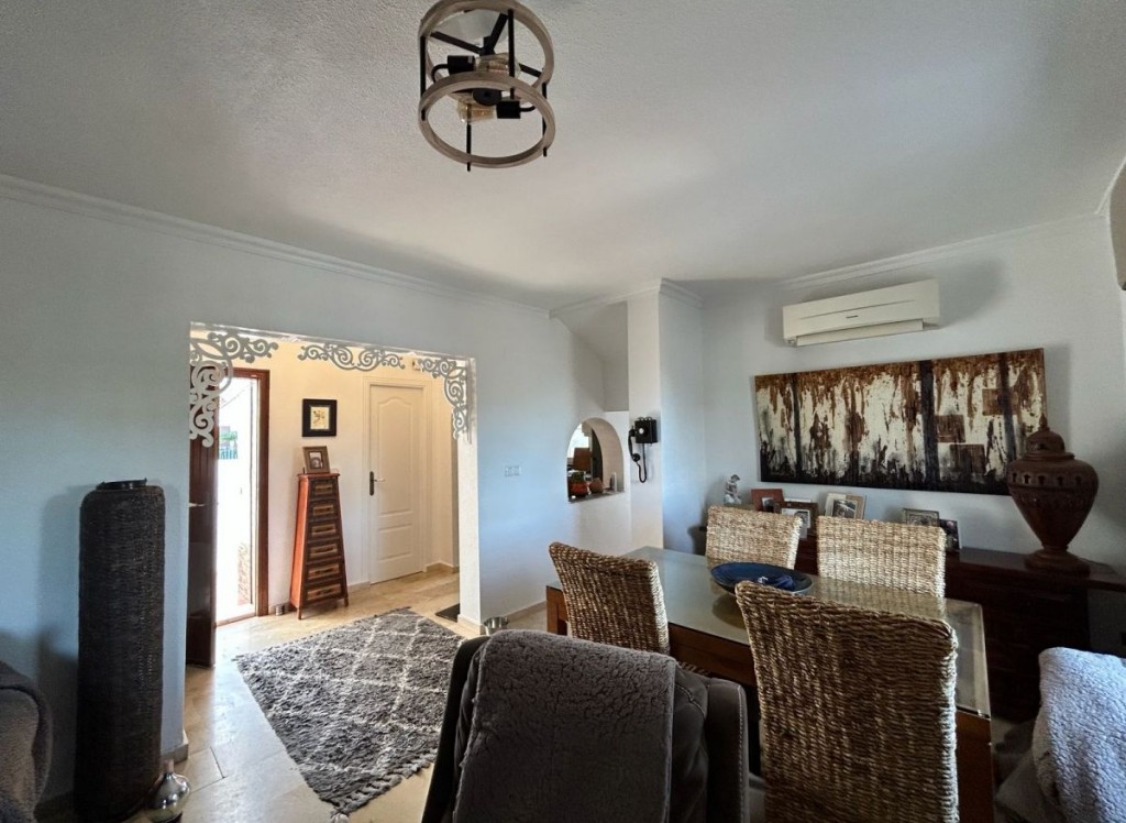 Resale - Semi Detached - Villamartin