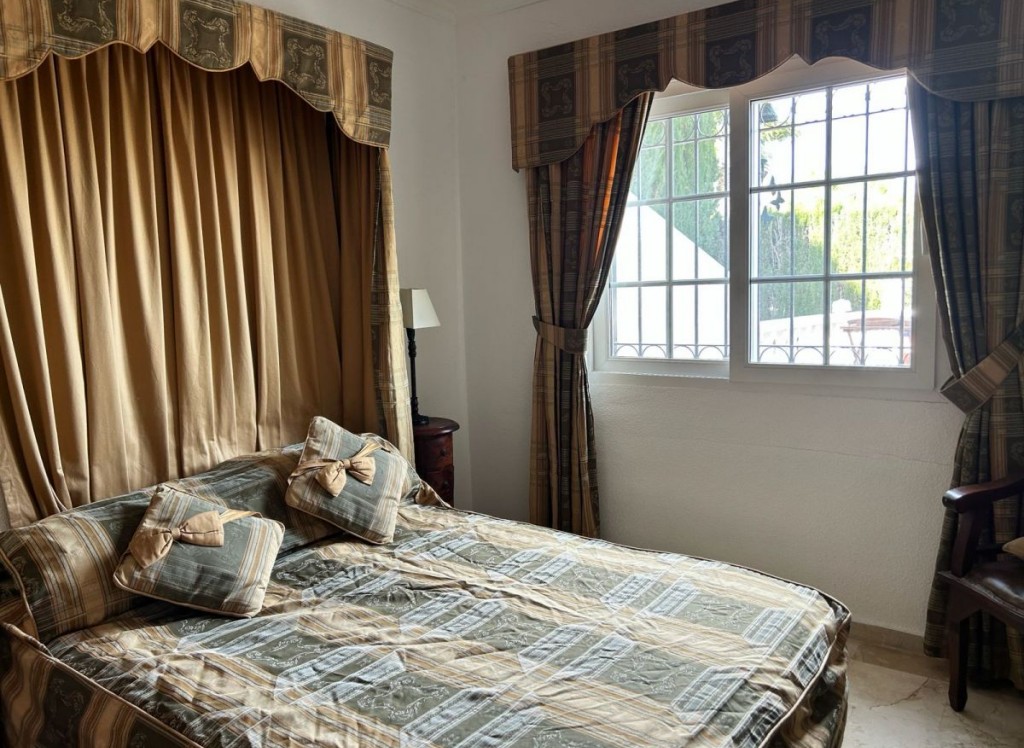 Resale - Semi Detached - Villamartin