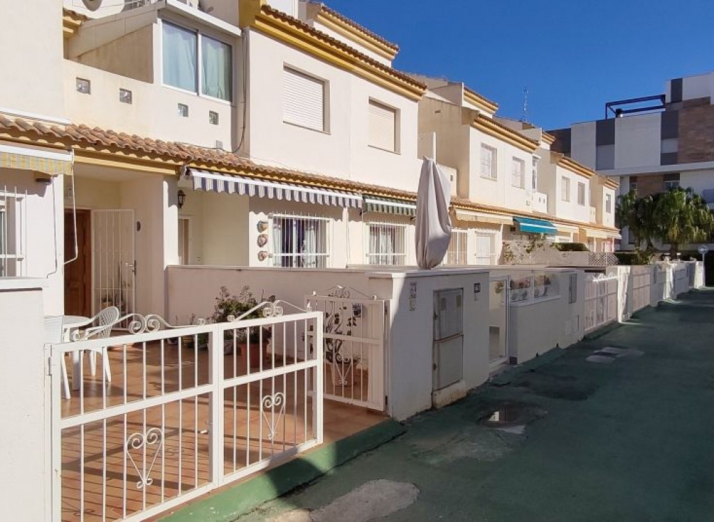 Resale - Townhouse - Cabo Roig