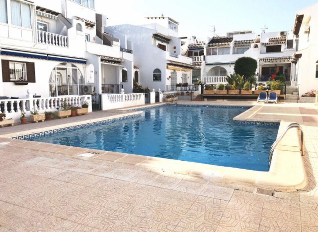 Resale - Townhouse - Ciudad Quesada