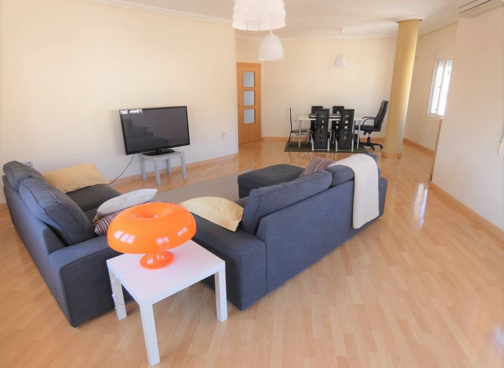 Resale - Townhouse - Los Montesinos