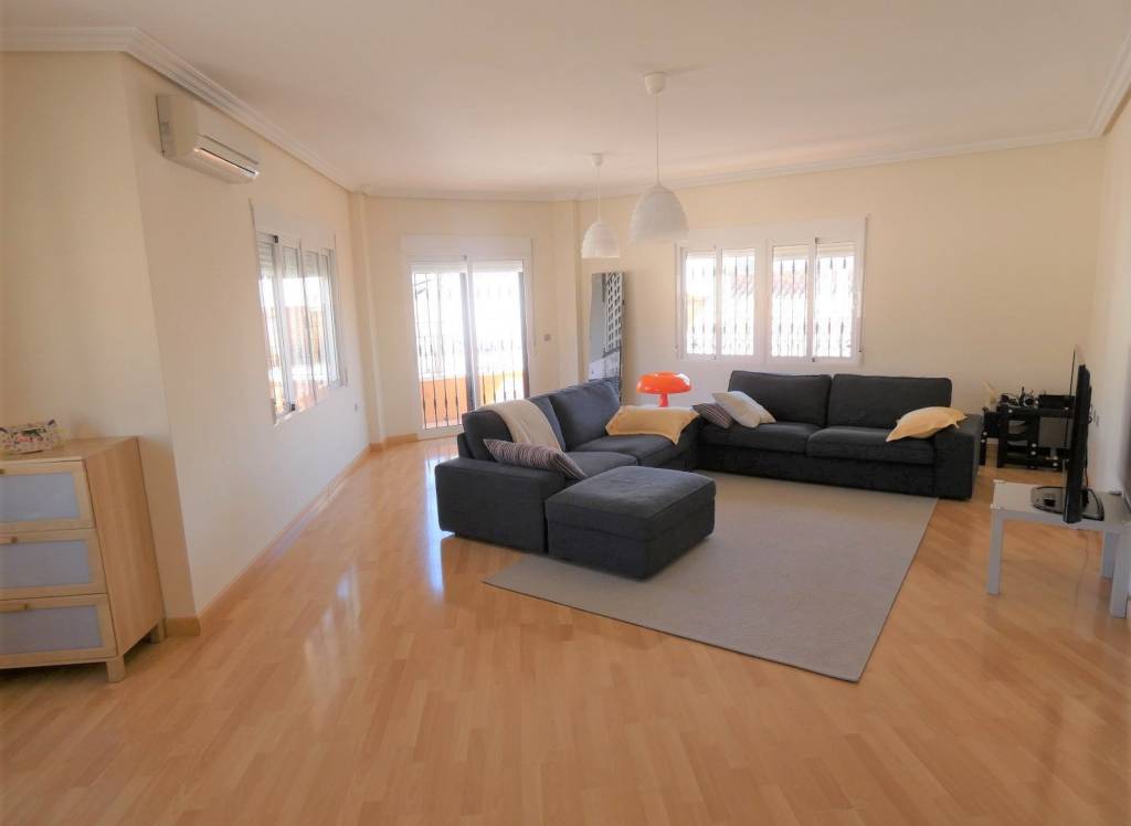 Resale - Townhouse - Los Montesinos