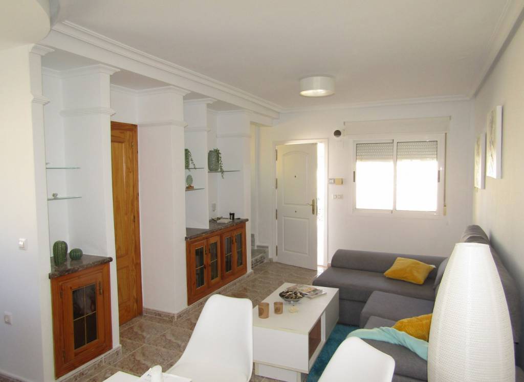 Resale - Townhouse - Villamartin