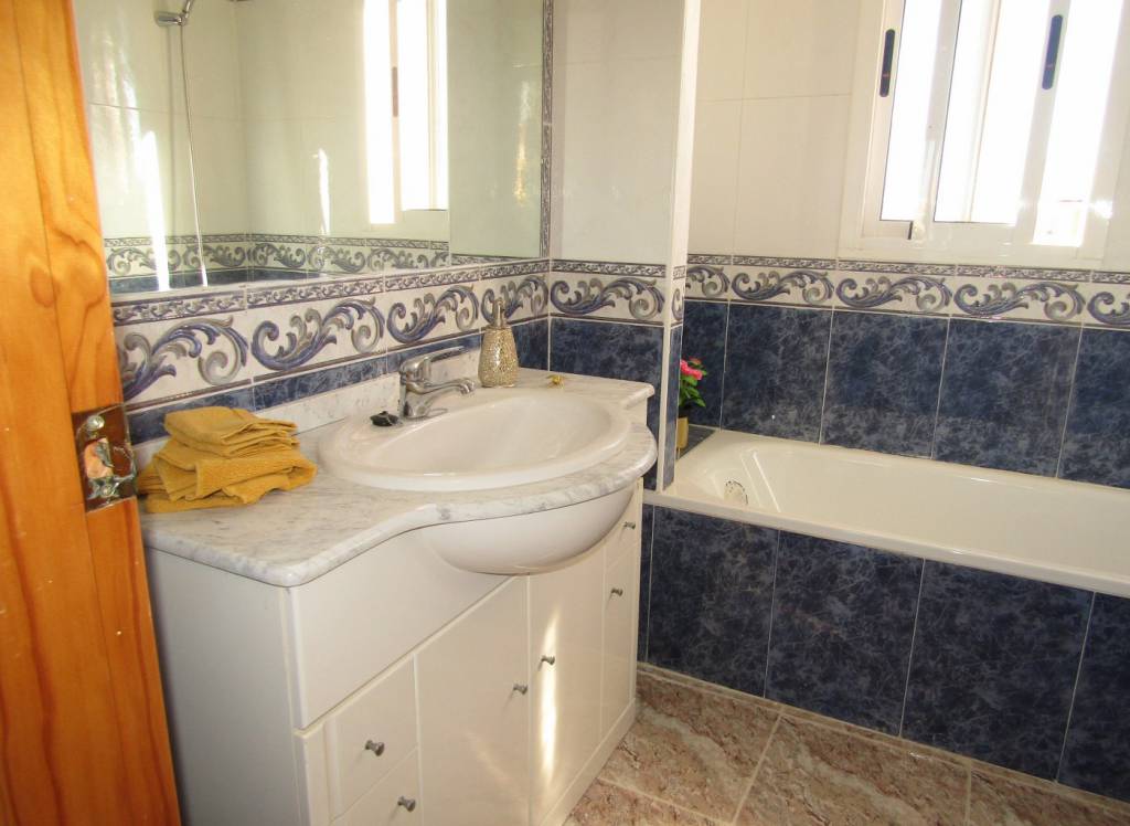 Resale - Townhouse - Villamartin