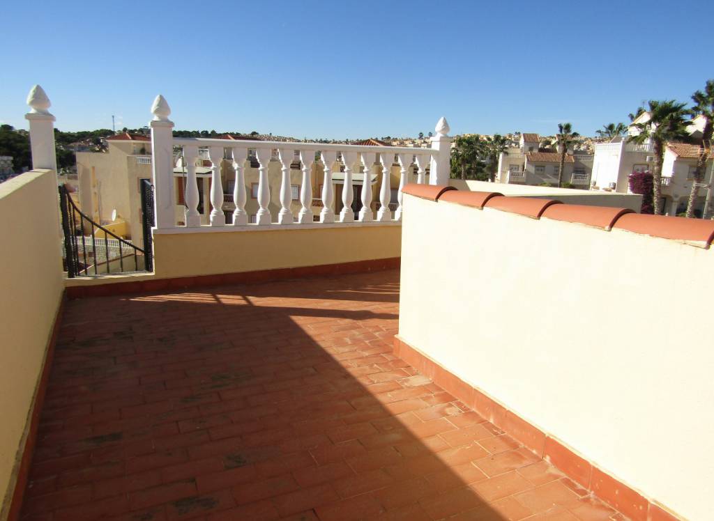 Resale - Townhouse - Villamartin