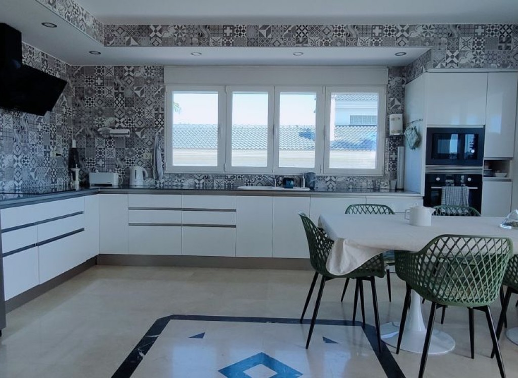 Resale - Villa - ALBIR